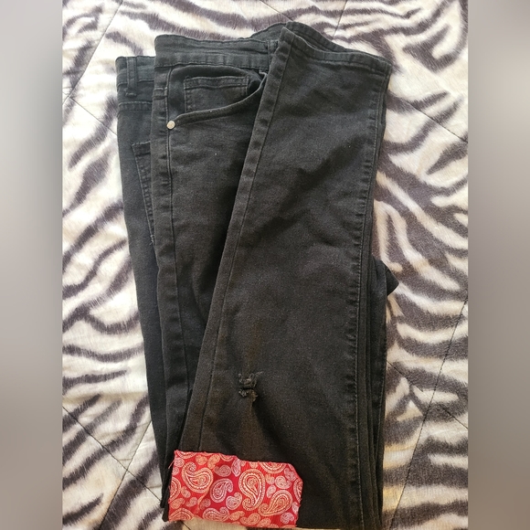 TR Premium Men's Skinny Ripped Jeans - Picture 2 of 16